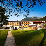 Hotel Alm- & Wellnesshotel Alpenhof