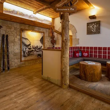 Otel Alm- & Wellnesshotel Alpenhof 4*