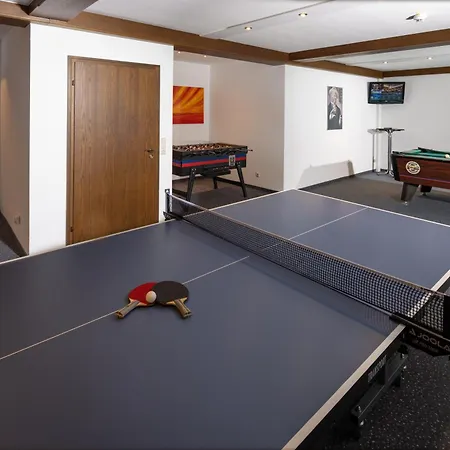 Alm- & Wellnesshotel Alpenhof ホテル 4*
