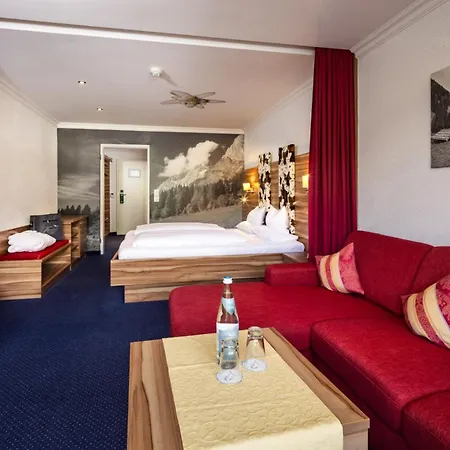 ホテル Alm- & Wellnesshotel Alpenhof