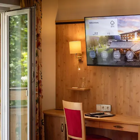 Alm- & Wellnesshotel Alpenhof