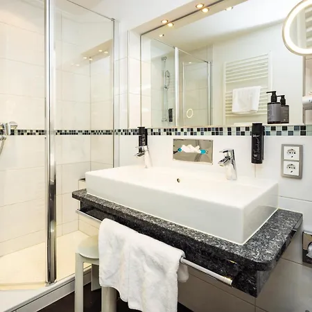 Alm- & Wellnesshotel Alpenhof 4*