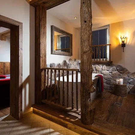 Otel Alm- & Wellnesshotel Alpenhof 4*