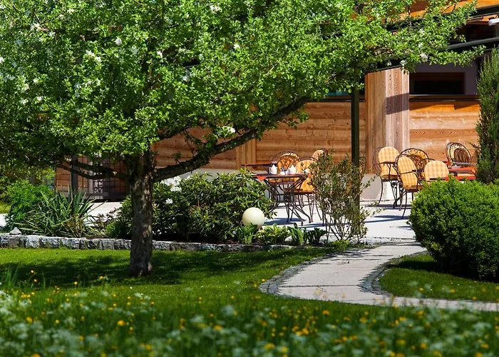 Alm- & Wellnesshotel Alpenhof Hotel