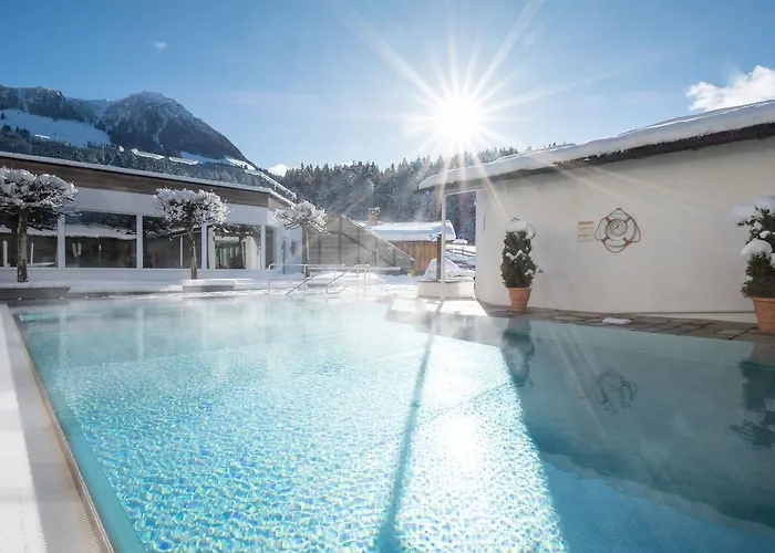 Hotel Alm- & Wellnesshotel Alpenhof 4*