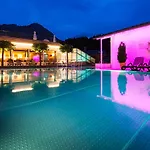 Alm-&wellnesshotel Alpenhof 4*