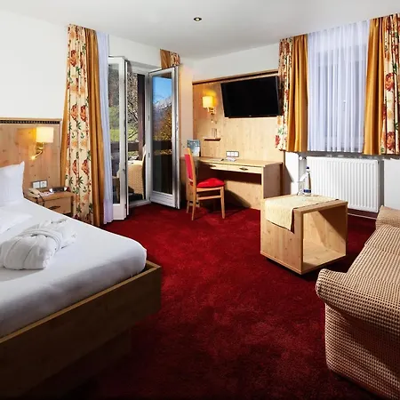 Alm- & Wellnesshotel Alpenhof