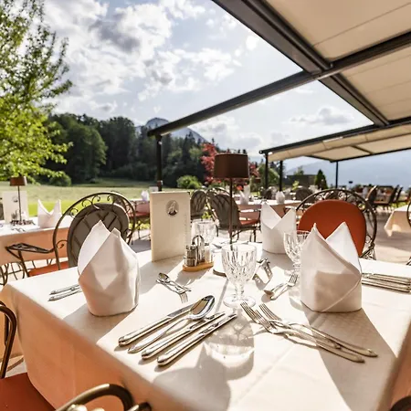 Alm- & Wellnesshotel Alpenhof 4*