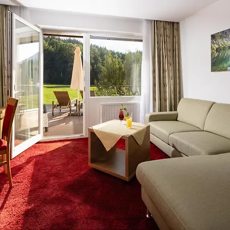Alm- & Wellnesshotel Alpenhof Hotel