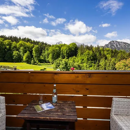 Alm- & Wellnesshotel Alpenhof Hotel 4*