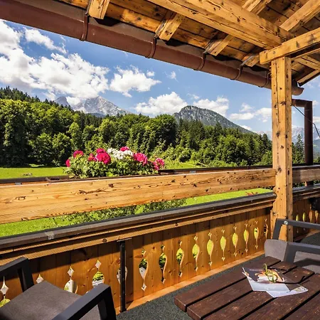 ホテル Alm- & Wellnesshotel Alpenhof