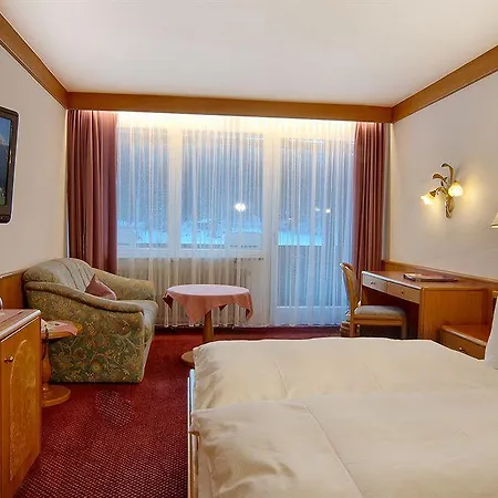 Alm- & Wellnesshotel Alpenhof Hotel 4*