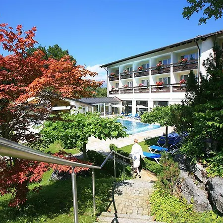 Alm- & Wellnesshotel Alpenhof 4*