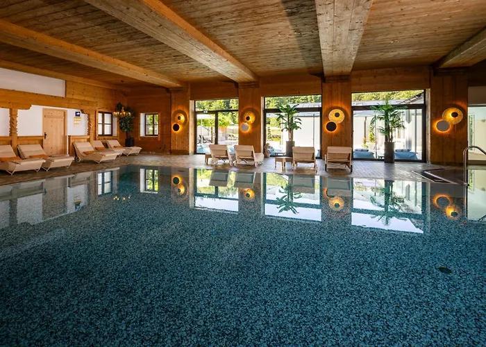 Alm-&wellnesshotel Alpenhof Hotel